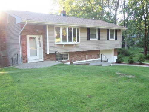 5 Winding Way, Andover, NJ 07821-4038
