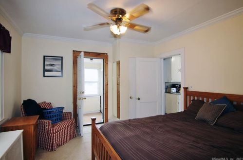 28 Hawthorne St, Greenwich, CT 06831-4203