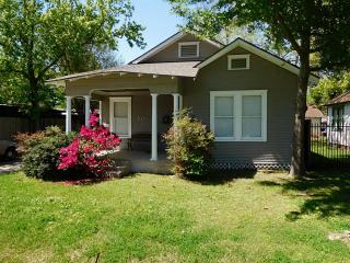 609 Walton St, Houston TX  77009-4533 exterior