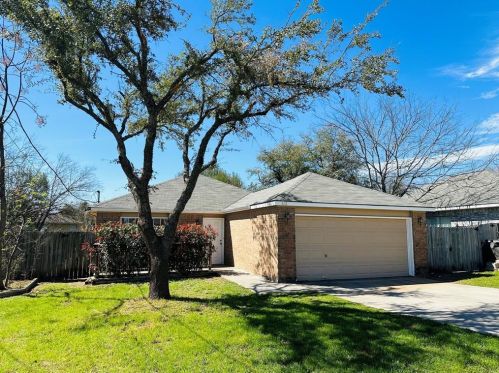 117 Bellair Dr, Uhland TX  78640-5317 exterior