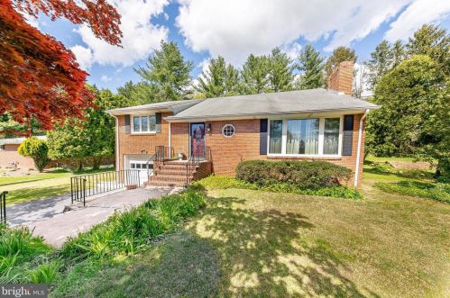 8 Scudder Rd, Trenton, NJ 08628-2309