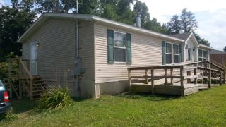 396 White Rock Rd, Jacksboro, TN 37757-3339