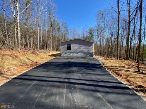 679 Hood St, Cleveland, GA 30528-1454