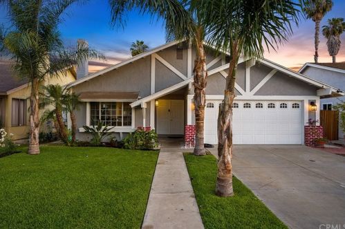 2524 Hood Ave, Santa Ana, CA 92704-3119