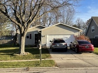215 Apple Hill Ln, Streamwood, IL 60107-1056