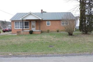 100 Hancock St, Craigsville, VA 24430-2106