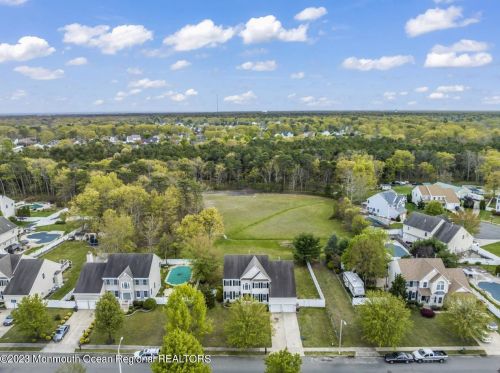 57 Brittany Dr, Berkeley Township, NJ 08721-2483