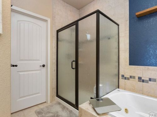 1117 Meadowmoor Dr, Pueblo CO  81007-2020 exterior