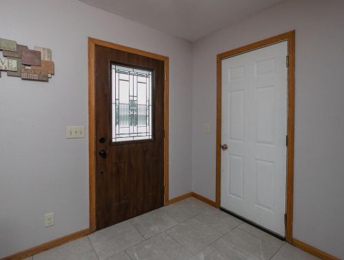 190 Nicholas Dr, Lewiston, MN 55952-1121