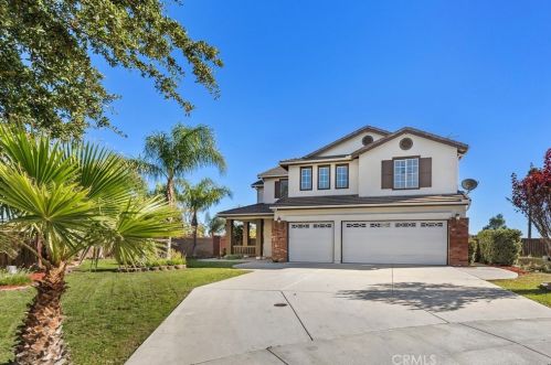 8974 Oakridge Ct, Riverside CA  92508-3095 exterior