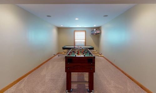 750 Fairway Ln, Sycamore IL  60178 exterior