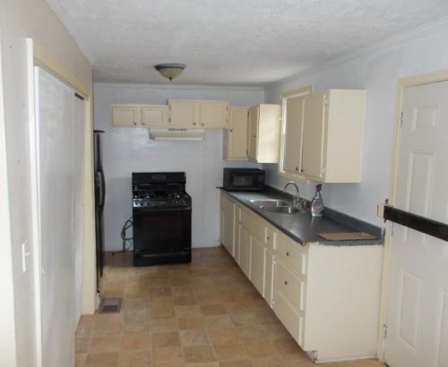 861 Bonneville Ter, Atlanta GA  30331-3350 exterior