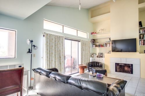 422 Village Sq, Palm Springs, CA 92262-7502