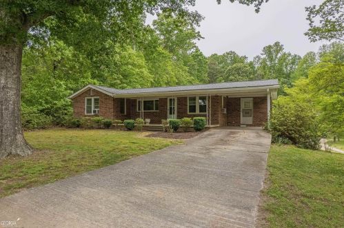 364 Fieldale Rd, Toccoa, GA 30577-7924