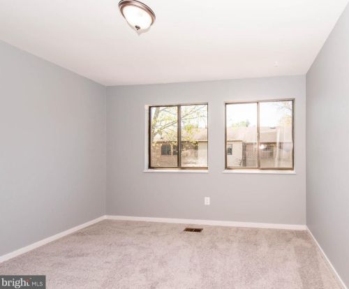 5612 Thicket Ln, Columbia MD  21044-2527 exterior