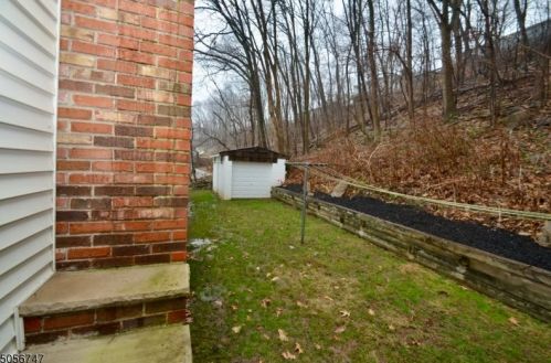 7 Sunnyhill Rd, Dover NJ  07801-3715 exterior