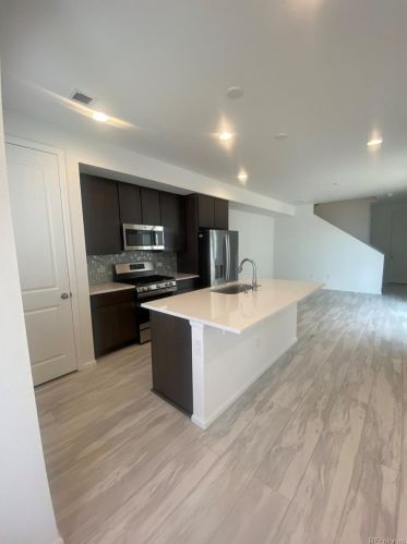 1631 Andes Cir, Denver, CO 80017-6407