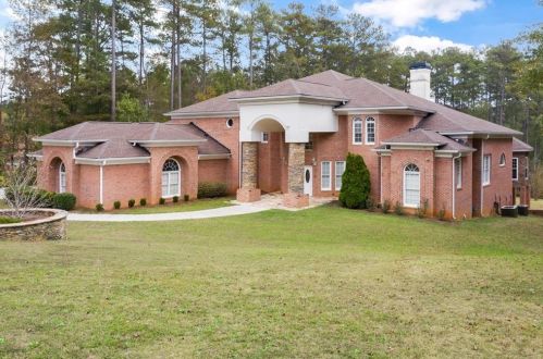 2801 Bonds Lake Rd, Conyers, GA 30012-8114