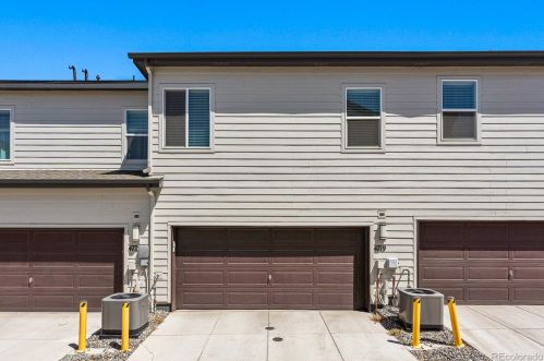 4719 Memphis St, Denver CO  80239-1613 exterior