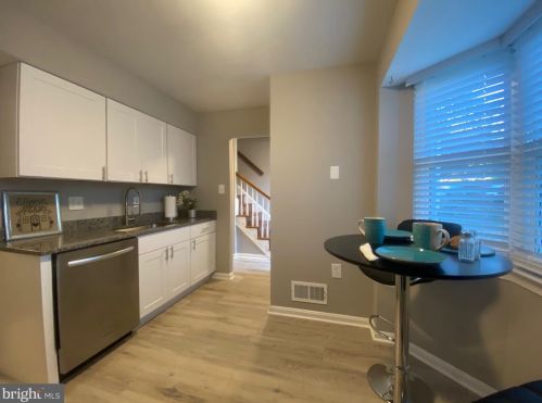 233 Nottoway St, Leesburg, VA 20175-4002
