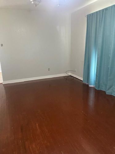 605 Holly St, Angleton, TX 77515-4823