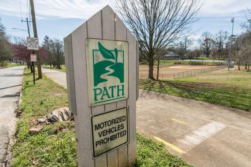 1837 Hosea L Williams Dr, Atlanta GA  30317-2211 exterior