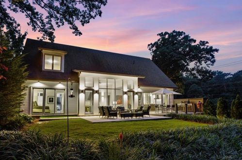 1138 Beech Haven Rd, Atlanta, GA 30324-3804