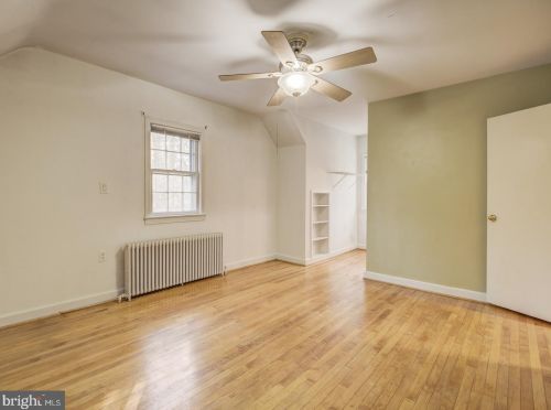 12500 Meadowood Dr, Silver Spring MD 20904-2928 exterior