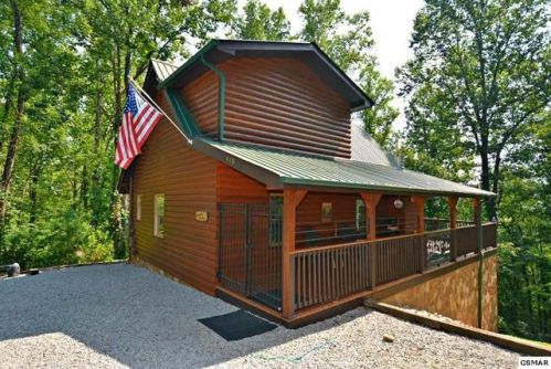 419 Judy Top Ln, Pigeon Forge, TN 37876-9507