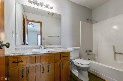 115 Oak Cir, Stockbridge GA  30281-3344 exterior