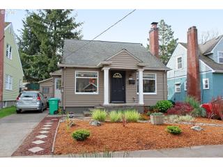 3752 Franklin St, Portland OR  97202-1833 exterior