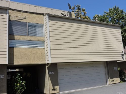 5453 Twin Lakes Dr, Cypress, CA 90630-5945