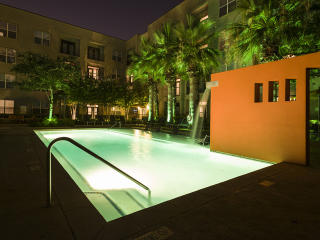 3660 Richmond Ave, Houston TX  77046-3600 exterior