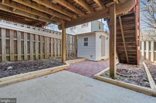 7716 Groveland Heights Ct, Springfield VA  22153-2255 exterior