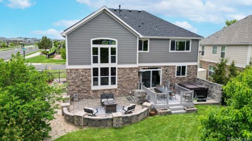 7232 Oak Hl, Aurora CO 80016-2061 exterior