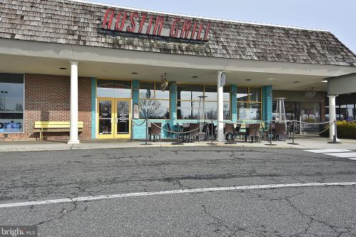 9270 Sprucewood Rd, Springfield VA  22015-3559 exterior