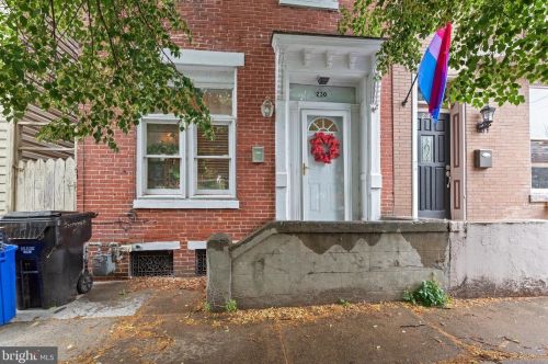 230 Peffer St, Harrisburg, PA 17102-2112
