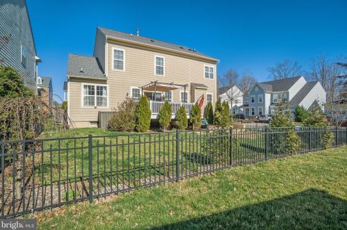 1000 Graham Dr, Fredericksburg, VA 22401-2652