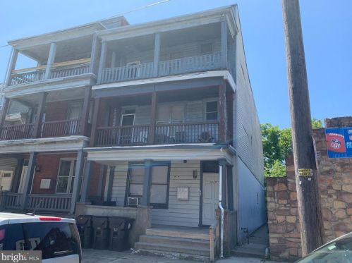 1417 Vernon St, Harrisburg, PA 17104-1140