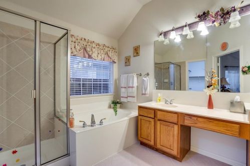 8028 Pretoria Pl, Fort Worth TX  76123-1831 exterior