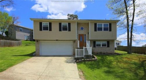 17 Poplar Hls, Hurricane, WV 25526-9103