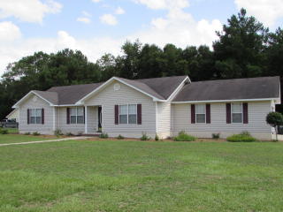 2921 Cedar Dr, Blackshear, GA 31516-7555