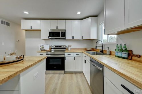 3502 Ivywood Ln, Pueblo CO  81005-2555 exterior