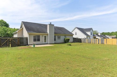 65 Summer Walk Ct, Porterdale, GA 30016-8827