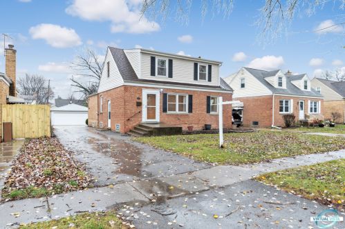 521 Maple St, Mount Prospect, IL 60056-2125