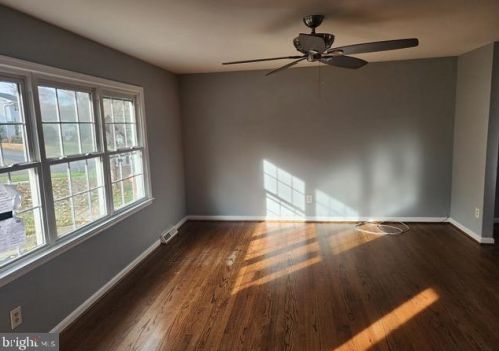 155 Northway, Severna Park, MD 21146-2739