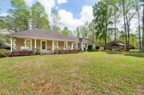 71 Dogwood Trail Dr, Stockbridge, GA 30281-6002