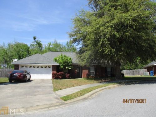 92 Lachlan Ln, Midway, GA 31320-5343