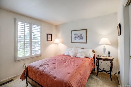 7186 Bentley Cir, Englewood CO 80112-1186 exterior