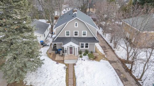 2320 2nd St, Duluth, MN 55806-1941